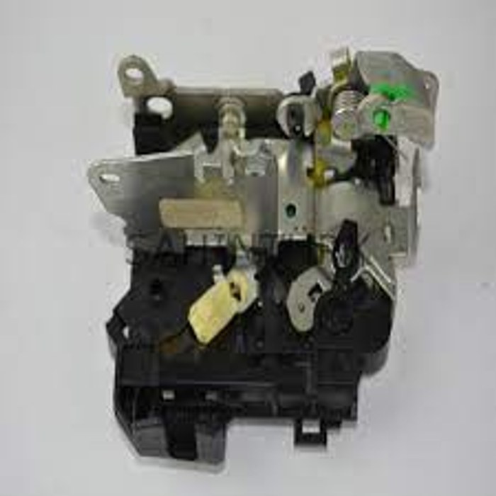 SERRURE DE PORTE G CLIO 01-10 7700434712 — MGA EGK-142